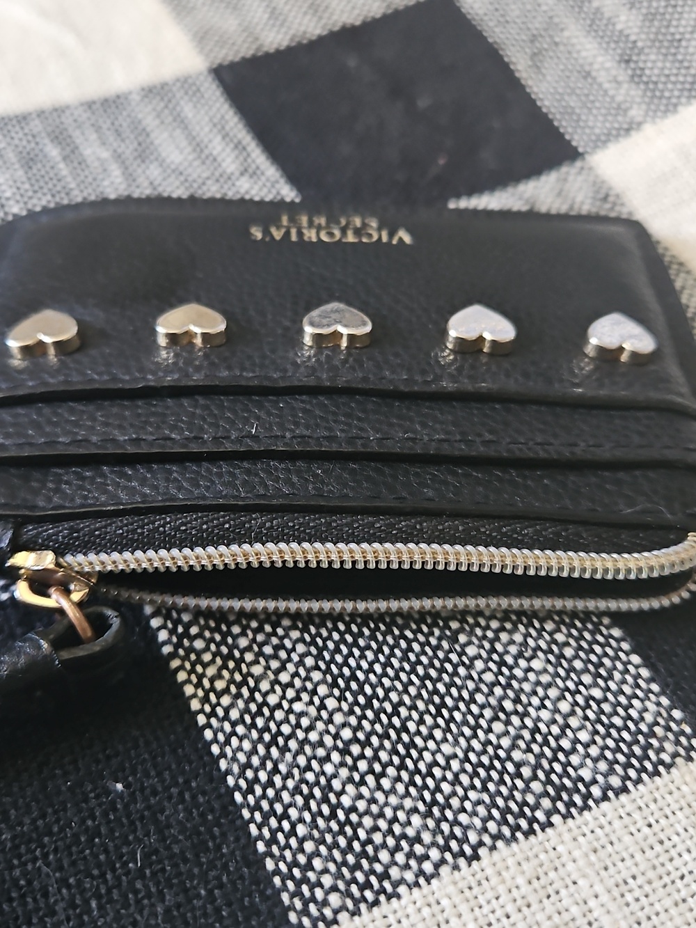 Victoria's Secret Black Card Holder with Silver Heart Keychain - Picture 7 of 8